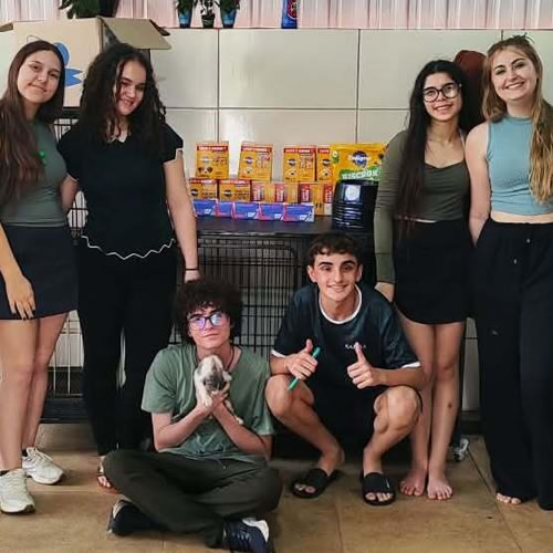 Canil Municipal recebe alimentos e insumos de alunos do SENAC doados pelo projeto RePet